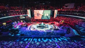 BLG逆转WBG：Light关键表现助BLG逆袭，WBG顽强斗志展现实力