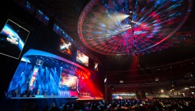 【专访RNG经理】谈阵容磨合：“我们目标永远是冠军”。